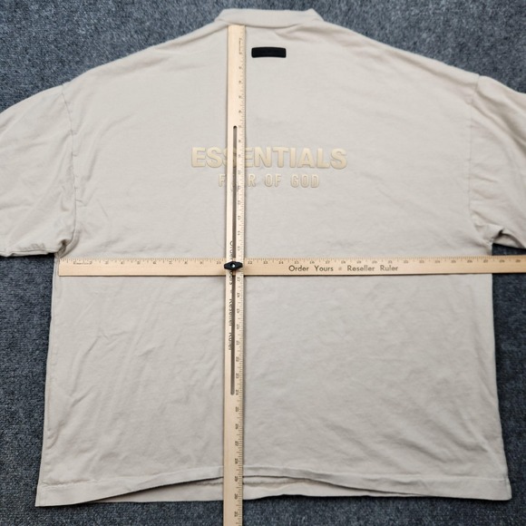 Fear Of God Essentials Shirt Mens Large Beige Back Logo Oversized Graphic Tee - Picture 6 of 9